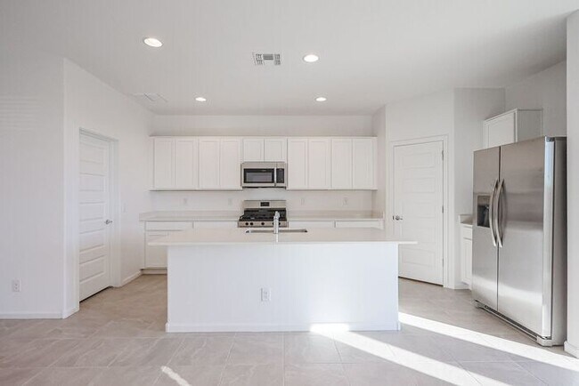 Building Photo - Brand New 5 Bedroom 2.5 Bath Home!