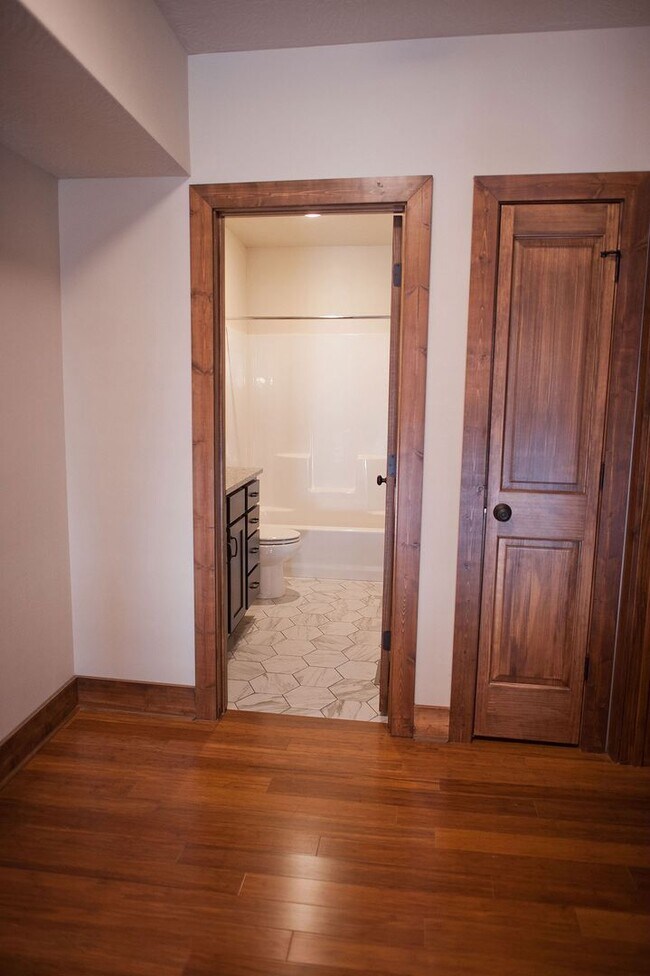 Building Photo - Union Biscuit West - 109