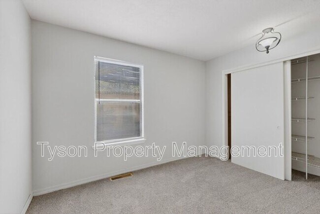 Building Photo - 9230 Osuna Pl NE