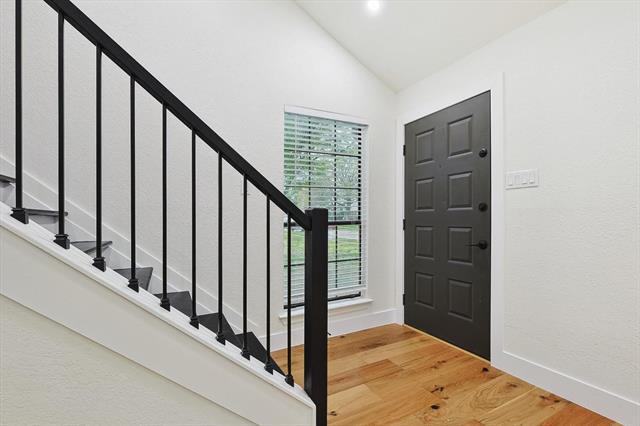 Building Photo - 402 Creekmeadow Ln