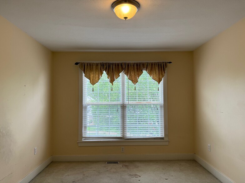 Building Photo - 204 Berkeley Way
