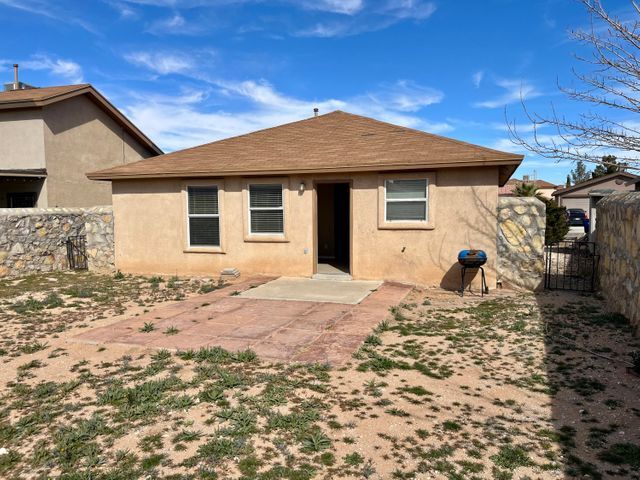 Building Photo - 14144 Tierra Morena Dr