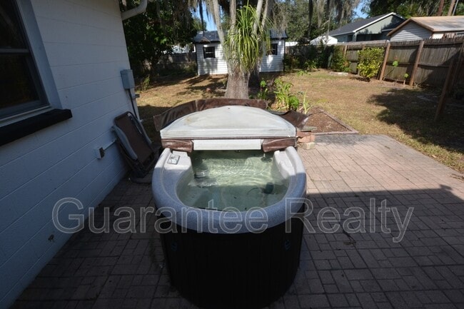 Building Photo - 541 Carey Pl