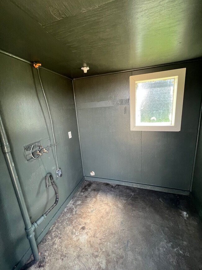 Building Photo - Parkland Duplex