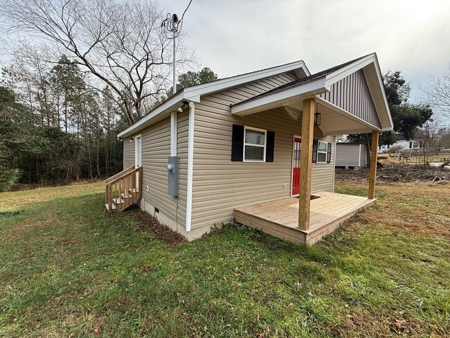 Building Photo - 2 Bedroom/2 Bath Home in Wadesboro