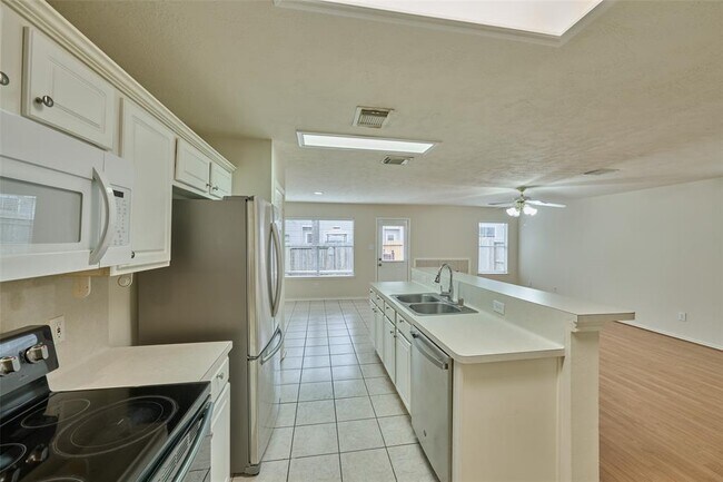 Building Photo - 298 Sentry Maple Pl