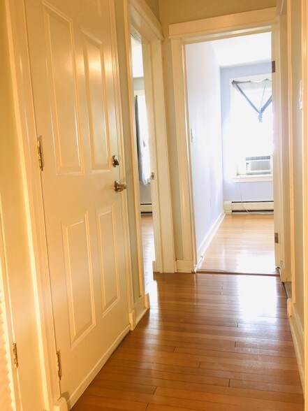 Building Photo - 90 Waldo Ave