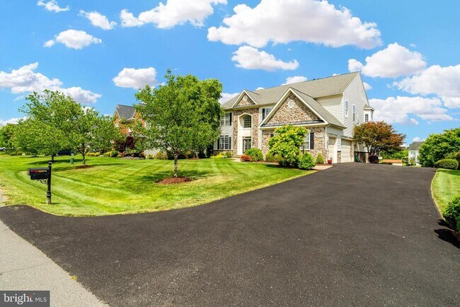 Building Photo - 22374 Dolomite Hills Dr