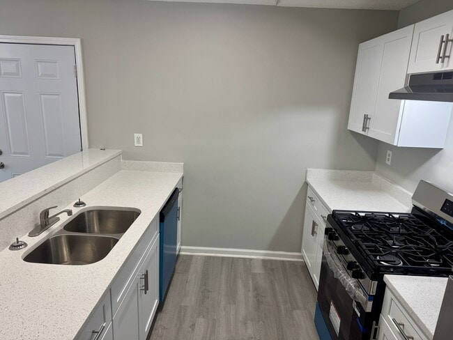 Building Photo - 110 Wedgewood Walk