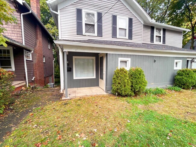 Building Photo - 3923 Bluestone Rd