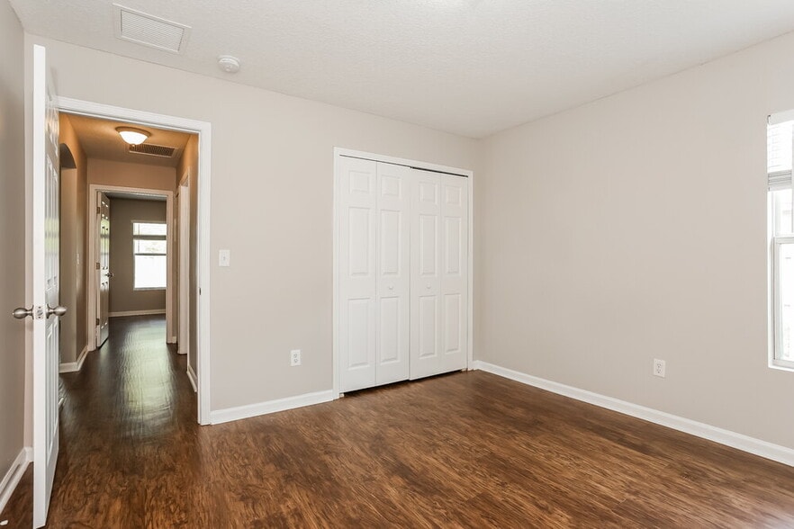 Building Photo - 11829 Parker Lakes Drive