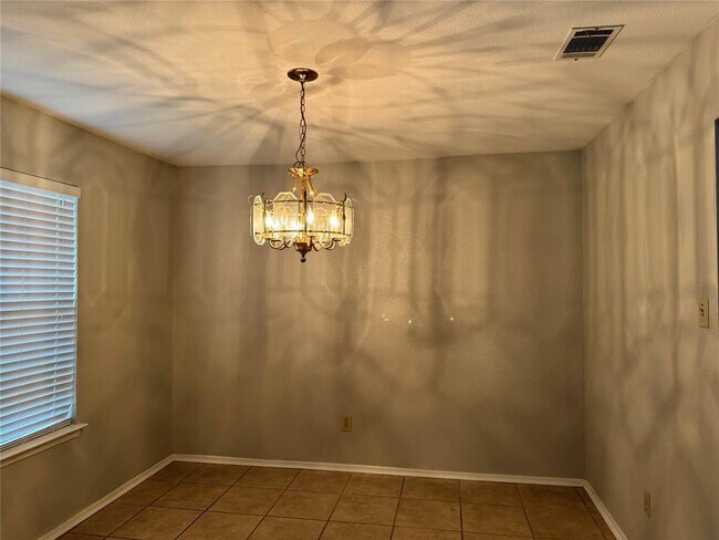 Building Photo - 11715 Birchbark Trail
