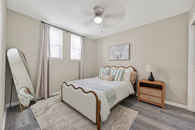 Building Photo - 6635 Queensclub Dr