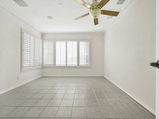 Building Photo - Prime San Clemente 3 Bedroom / 2.5 Bathroo...