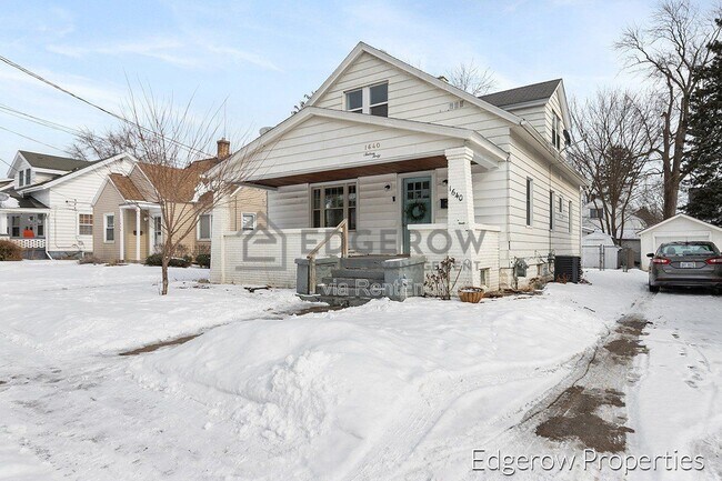 Building Photo - 1640 Wendler Ave SW