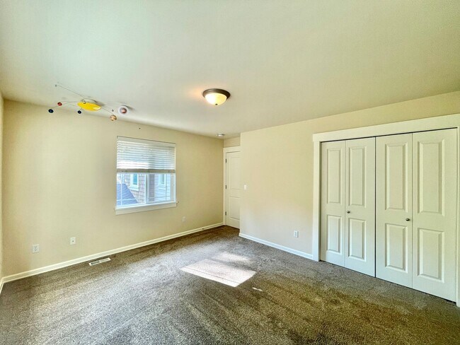 Building Photo - 2646 116th Ave NE