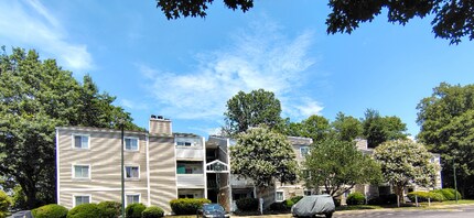 Building Photo - 600 Reusens Rd