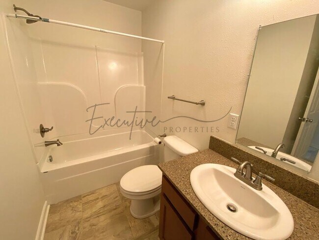 Building Photo - Willows Apartments