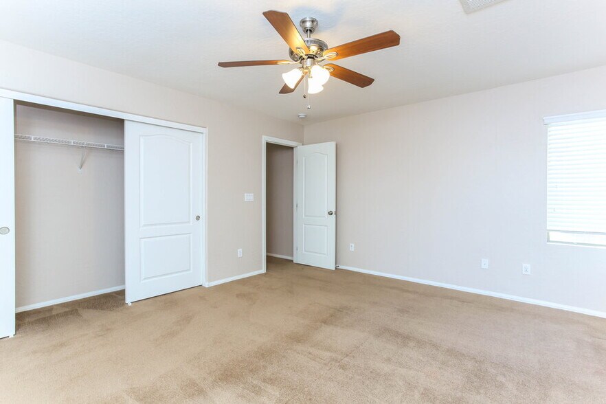 Building Photo - 10436 Scotch Elm Ave