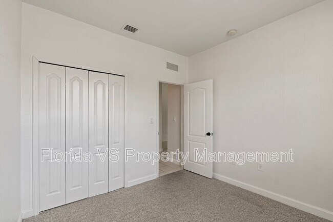 Building Photo - 1663 SE 29th St