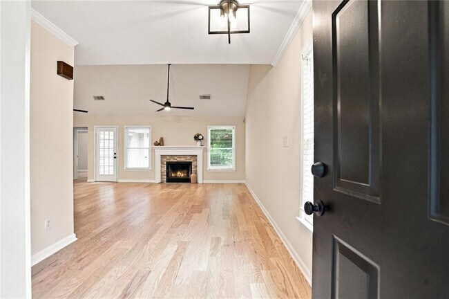 Building Photo - 5527 Bridge Pointe Dr