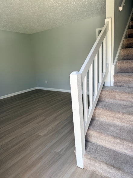 Building Photo - 16 Duiguid Dr