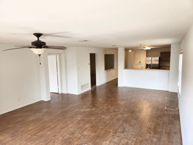 Building Photo - 212 Holman Path