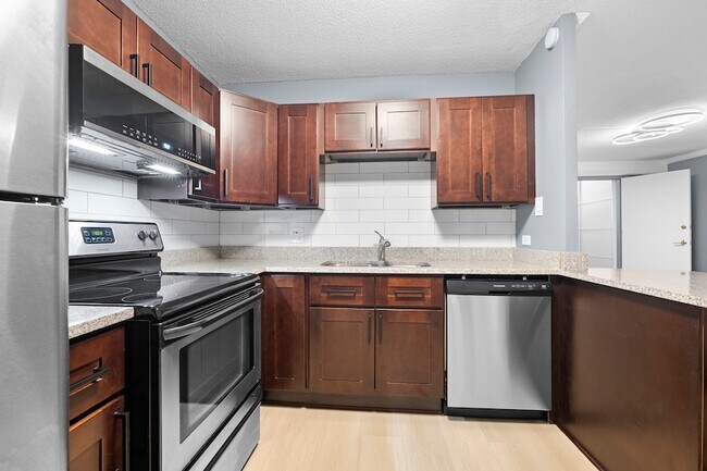 Building Photo - 1340 N Dearborn Pkwy