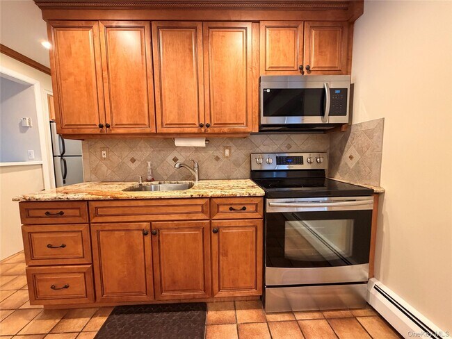 Building Photo - 12 Elves Ln