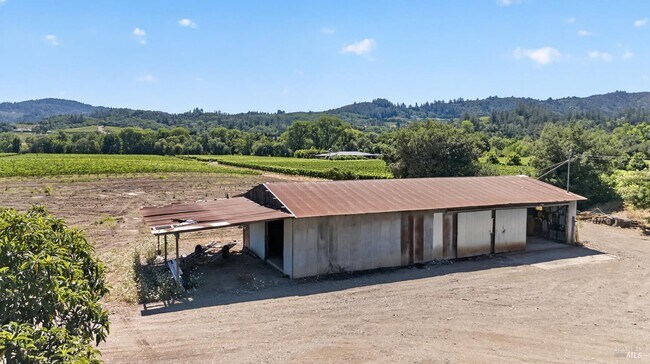 Building Photo - 4980 Dry Creek Rd