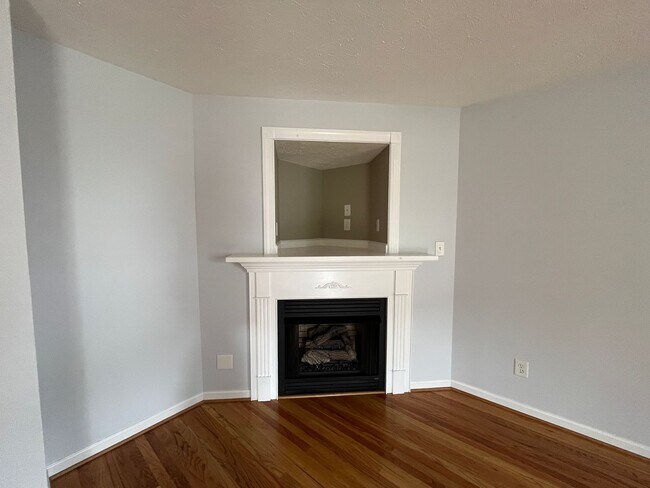 Building Photo - Townhouse at Wellington in Wyndhurst
