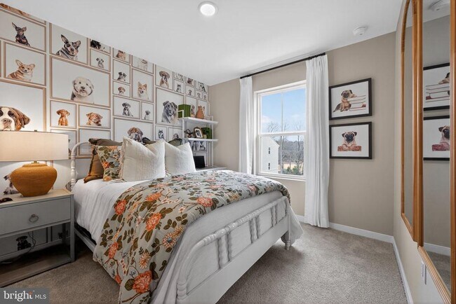 Building Photo - 44 Basswood St