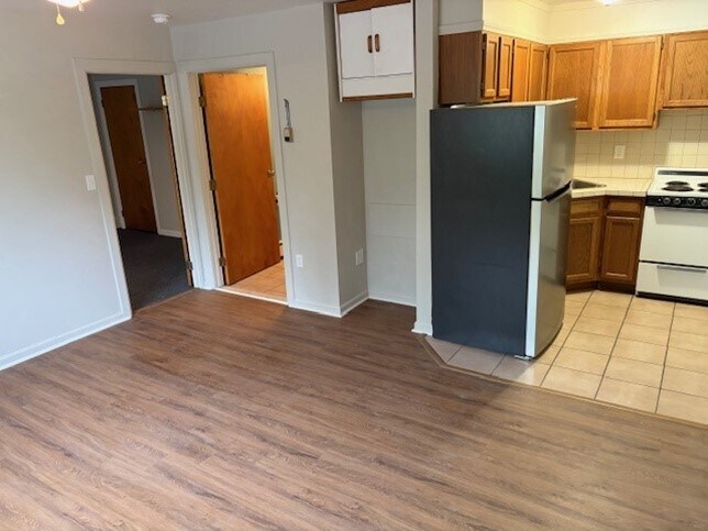Building Photo - 482 NY-145