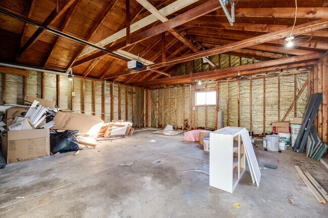 Building Photo - 2152 E Bataan Dr