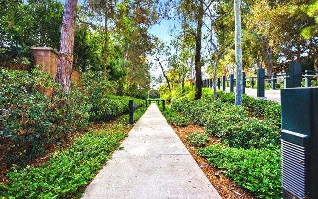 Building Photo - 8 Madagascar