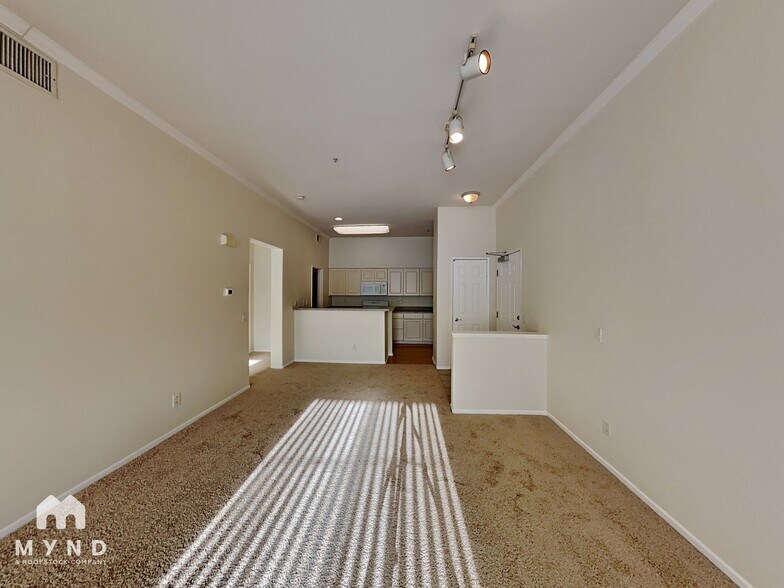 Building Photo - 12362 Carmel Country Rd