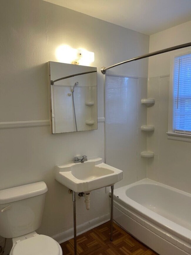 Building Photo - 323 S Weller