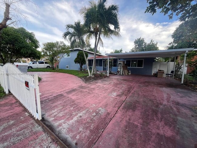 Building Photo - 1330 NE 203rd St