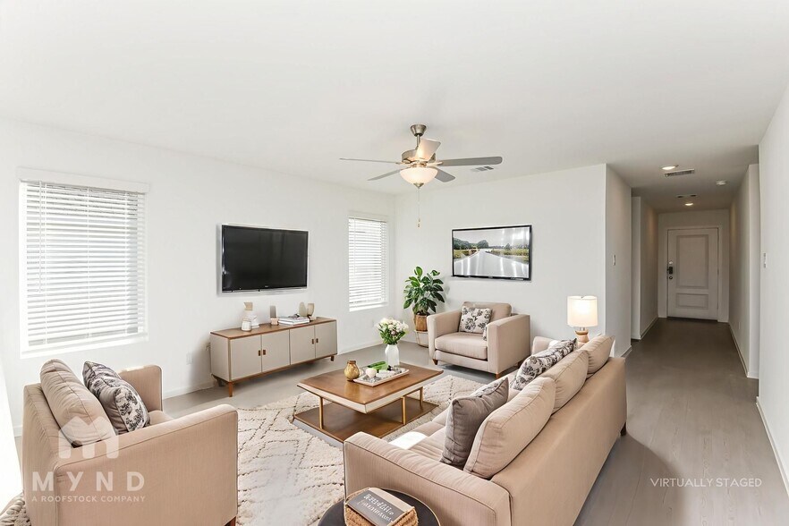 Building Photo - 2721 Ctr Crk Ln