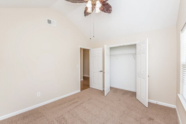 Building Photo - 73 Hamil Ct NW