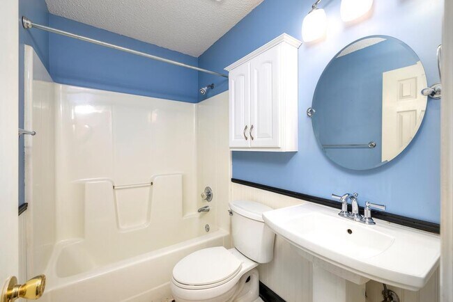 Building Photo - 921 Arnaud St