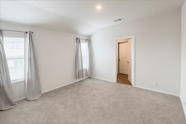 Building Photo - 10511 Pomme
