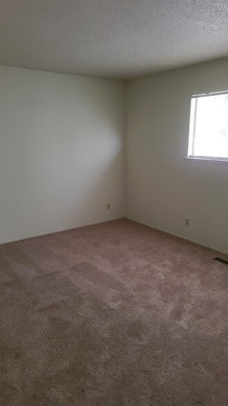Building Photo - 3686 Poinciana Dr