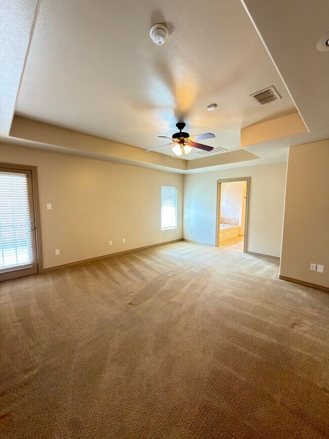 Building Photo - Immaculate garden home in Tivoli Estates