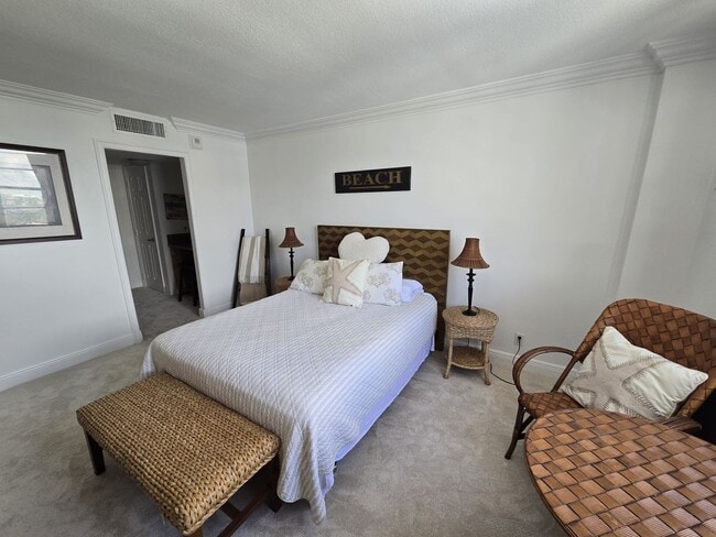 Building Photo - Live the High Life - Ocean Views on the 11th Floor