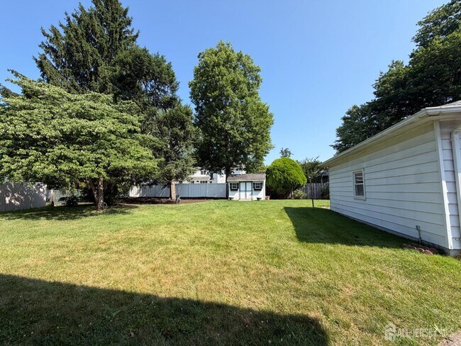 Building Photo - 830 2nd St