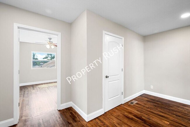 Building Photo - 204 Booth Rd