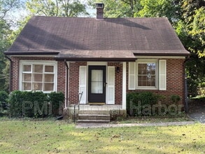 Building Photo - 611 Rosemere Ave