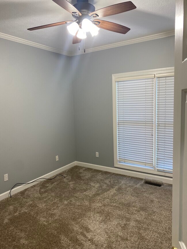 Building Photo - 35 Winchester Cv