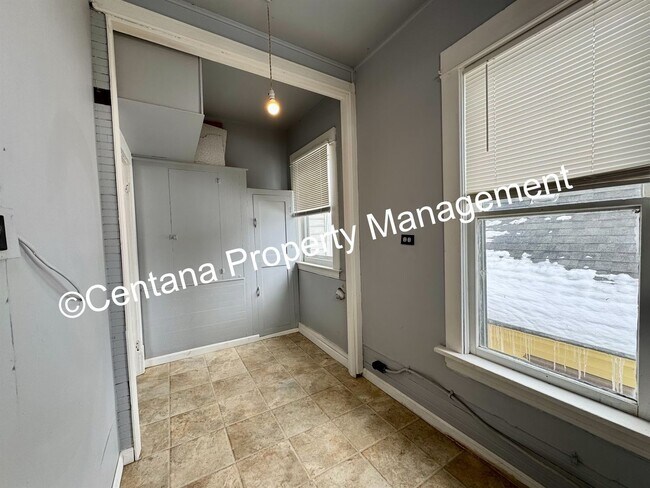 Building Photo - 816 Caledonia St